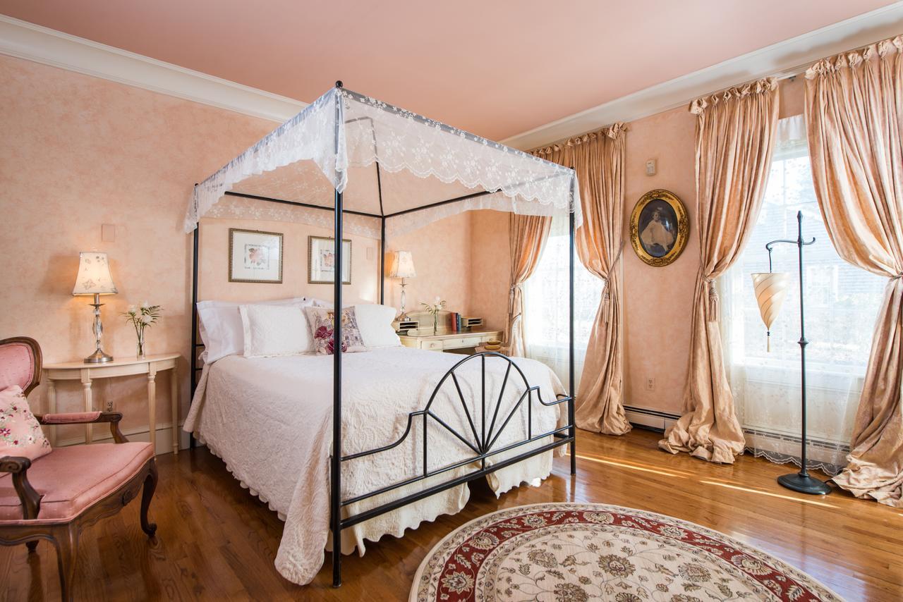 Captain Farris House Bed and Breakfast South Yarmouth Esterno foto
